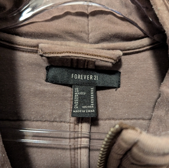 Forever 21 Quilted Shacket - Picture 2 of 3